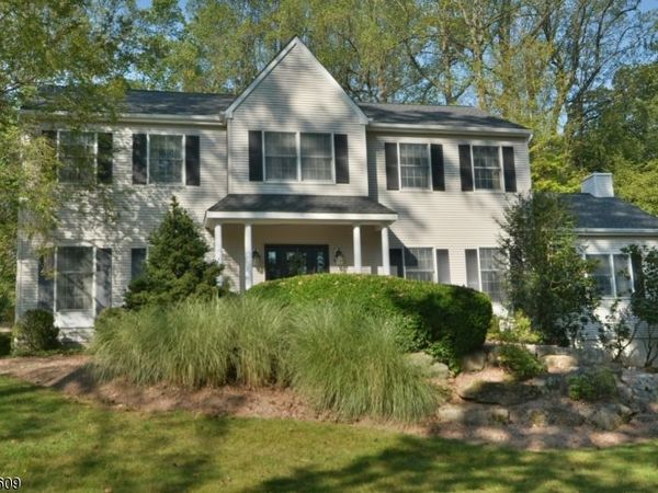 11 Devonald Dr, Bethlehem, NJ 08802