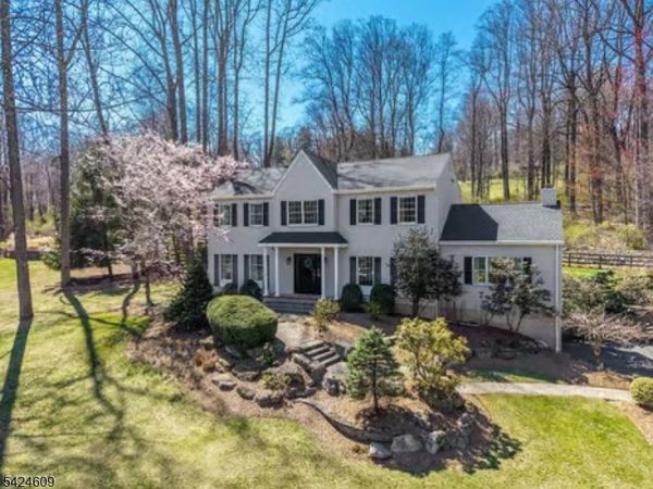 11 Devonald Dr, Bethlehem, NJ 08802