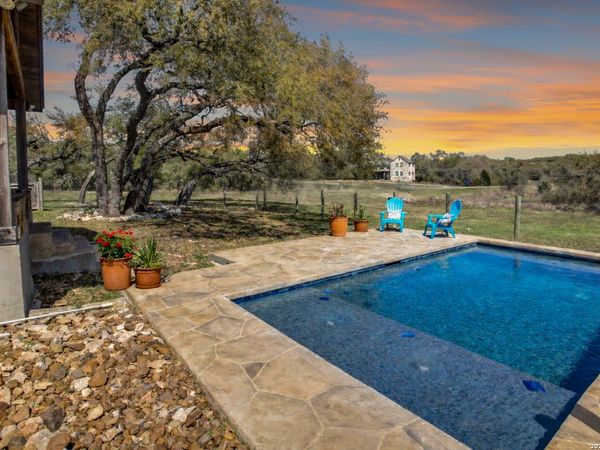 230 Falling Hills, New Braunfels, TX 78132