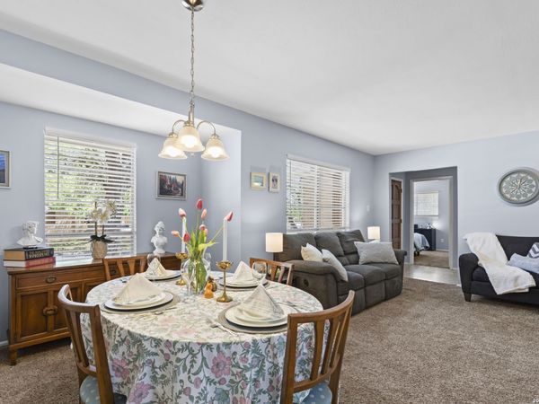 13023 Larkyorke St, San Antonio, TX 78233