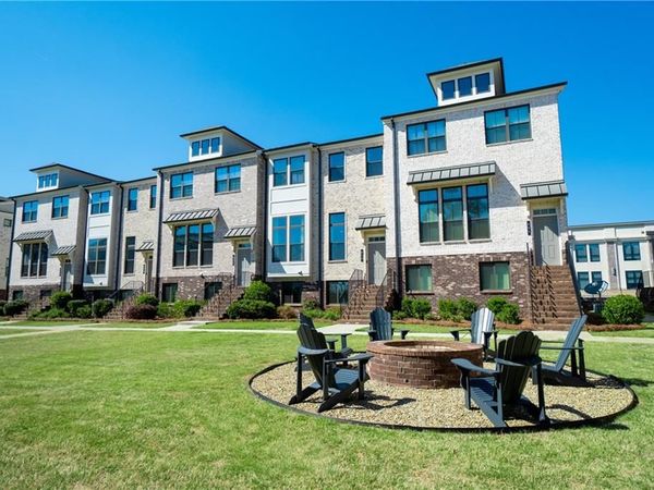 615 Fair View Circle, Roswell, GA 30076