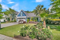 112 Carriage Hill Place photo 4