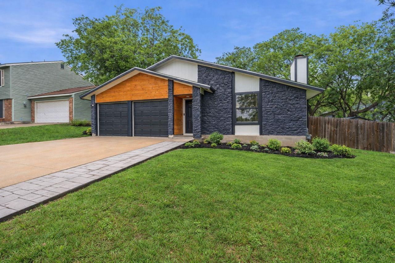 7803 Manassas Dr, Austin, TX 78745 Main Photo