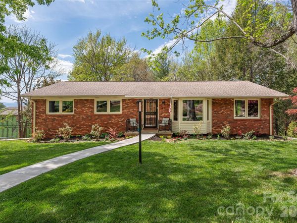 47 Deerwood Drive, Asheville, NC 28805