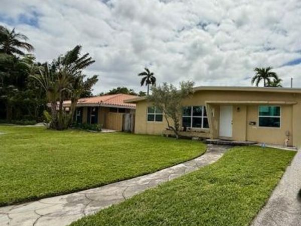 2207 NE 33rd Avenue, Fort Lauderdale, FL 33305