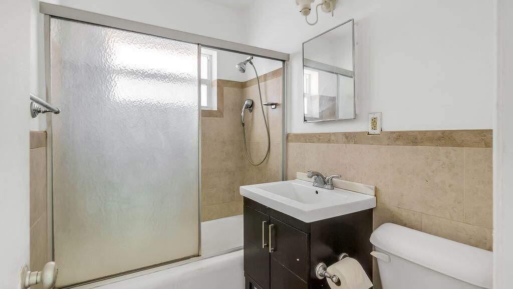 2207 NE 33rd Avenue, Fort Lauderdale, FL 33305 Photo