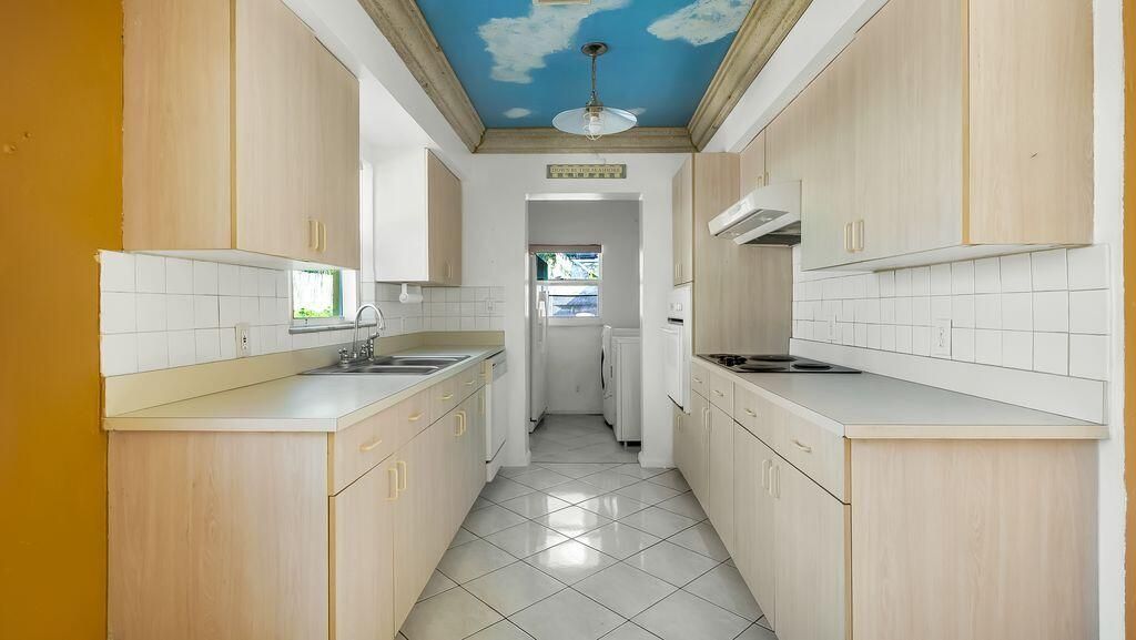 2207 NE 33rd Avenue, Fort Lauderdale, FL 33305 Photo