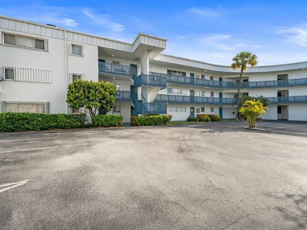 200 S Waterway Dr Drive S, Unit 202, Lantana, FL 33462