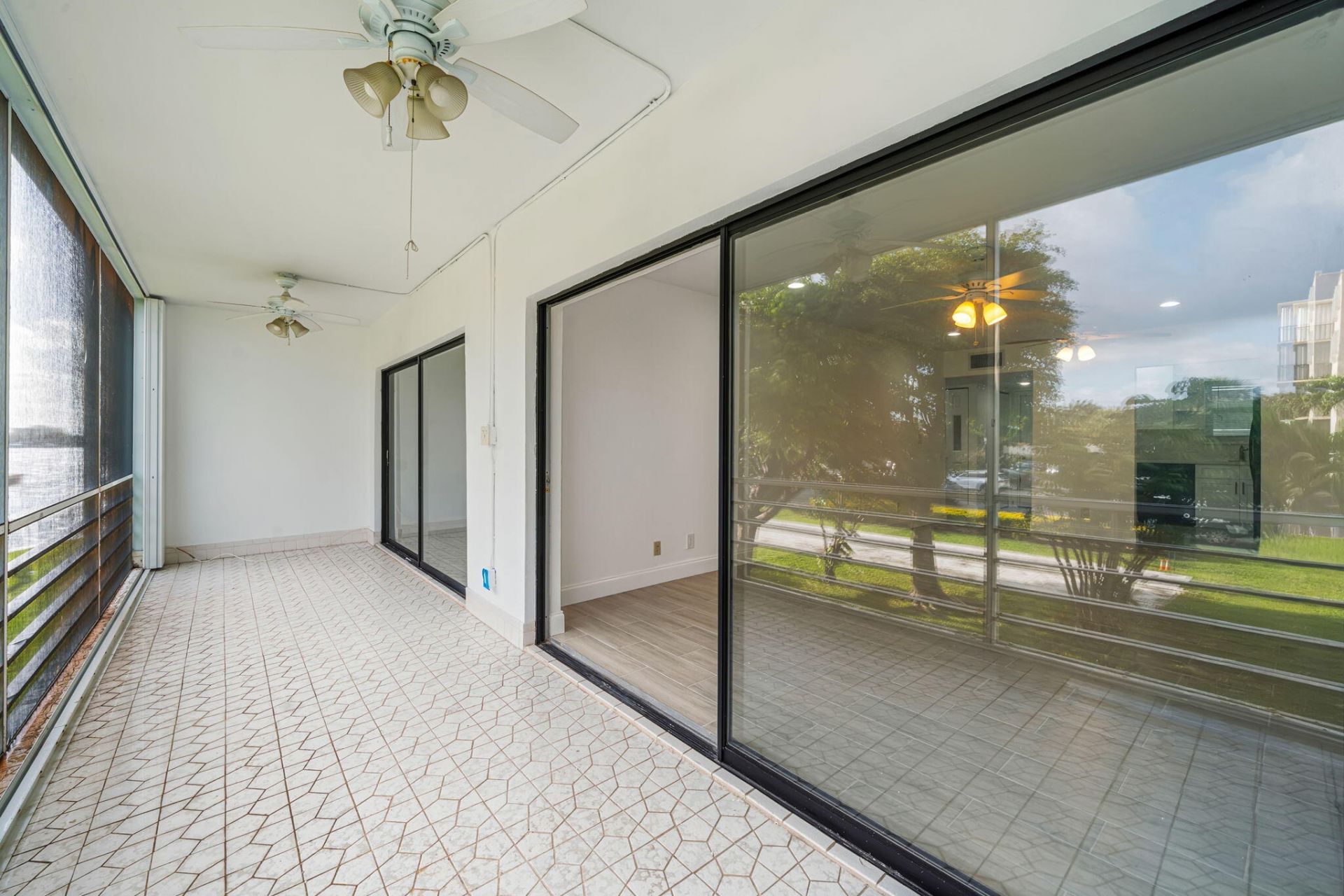 200 S Waterway Dr Drive S, Unit 202, Lantana, FL 33462 Photo