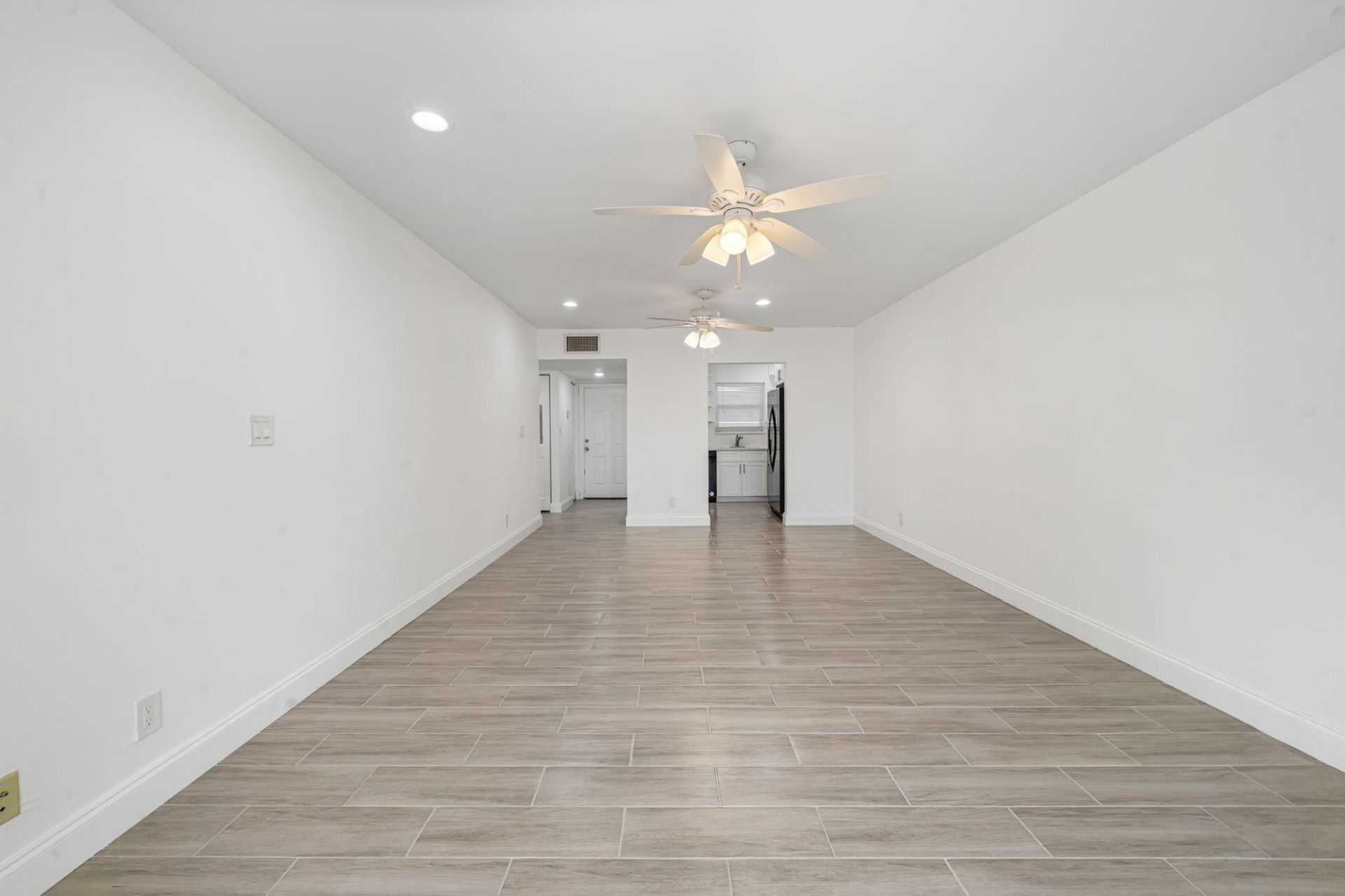 200 S Waterway Dr Drive S, Unit 202, Lantana, FL 33462 Photo