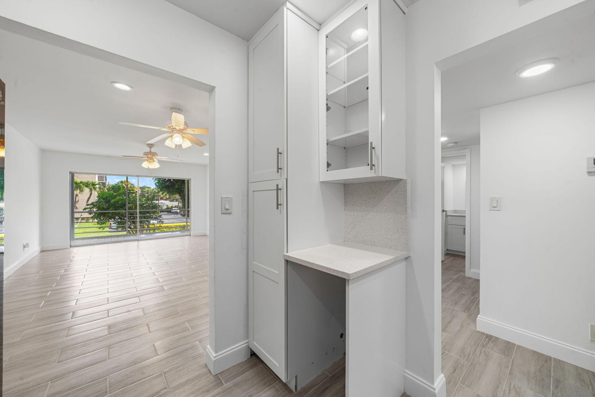 200 S Waterway Dr Drive S, Unit 202, Lantana, FL 33462 Photo