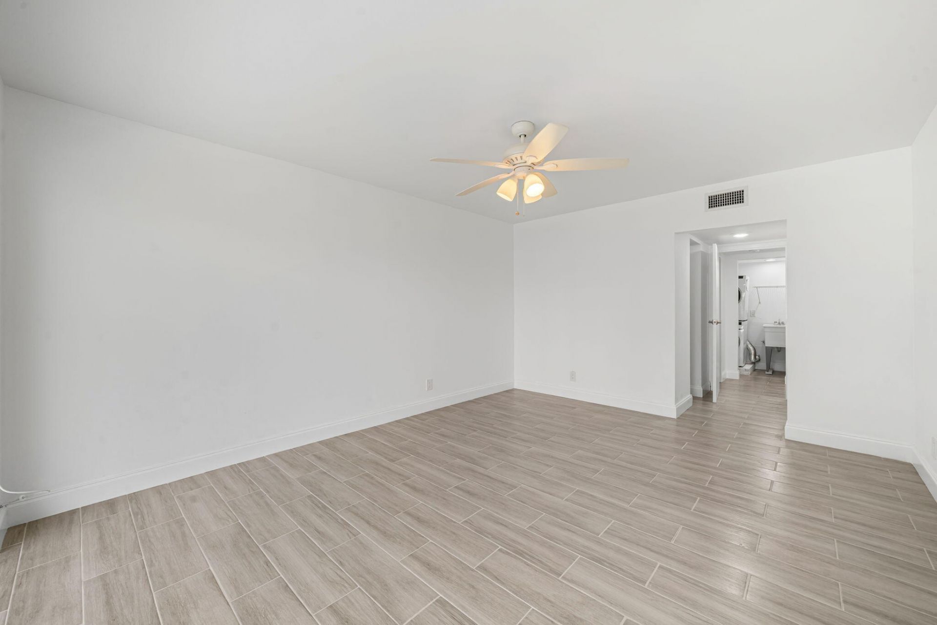 200 S Waterway Dr Drive S, Unit 202, Lantana, FL 33462 Photo