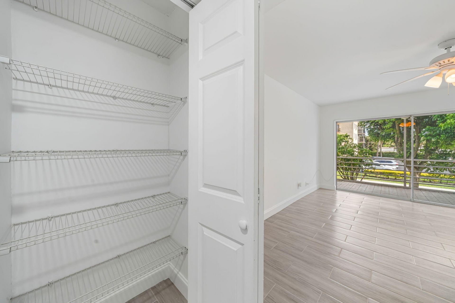 200 S Waterway Dr Drive S, Unit 202, Lantana, FL 33462 Photo