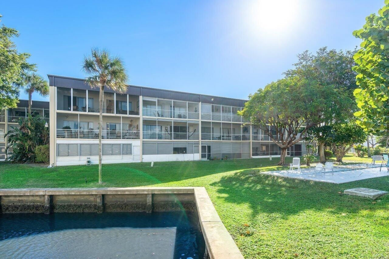200 S Waterway Dr Drive S, Unit 202, Lantana, FL 33462 Photo