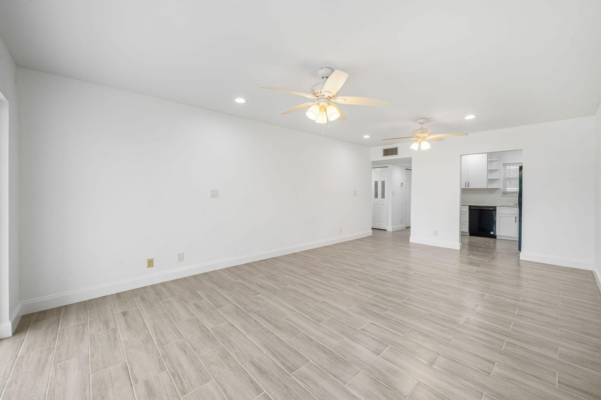 200 S Waterway Dr Drive S, Unit 202, Lantana, FL 33462 Photo