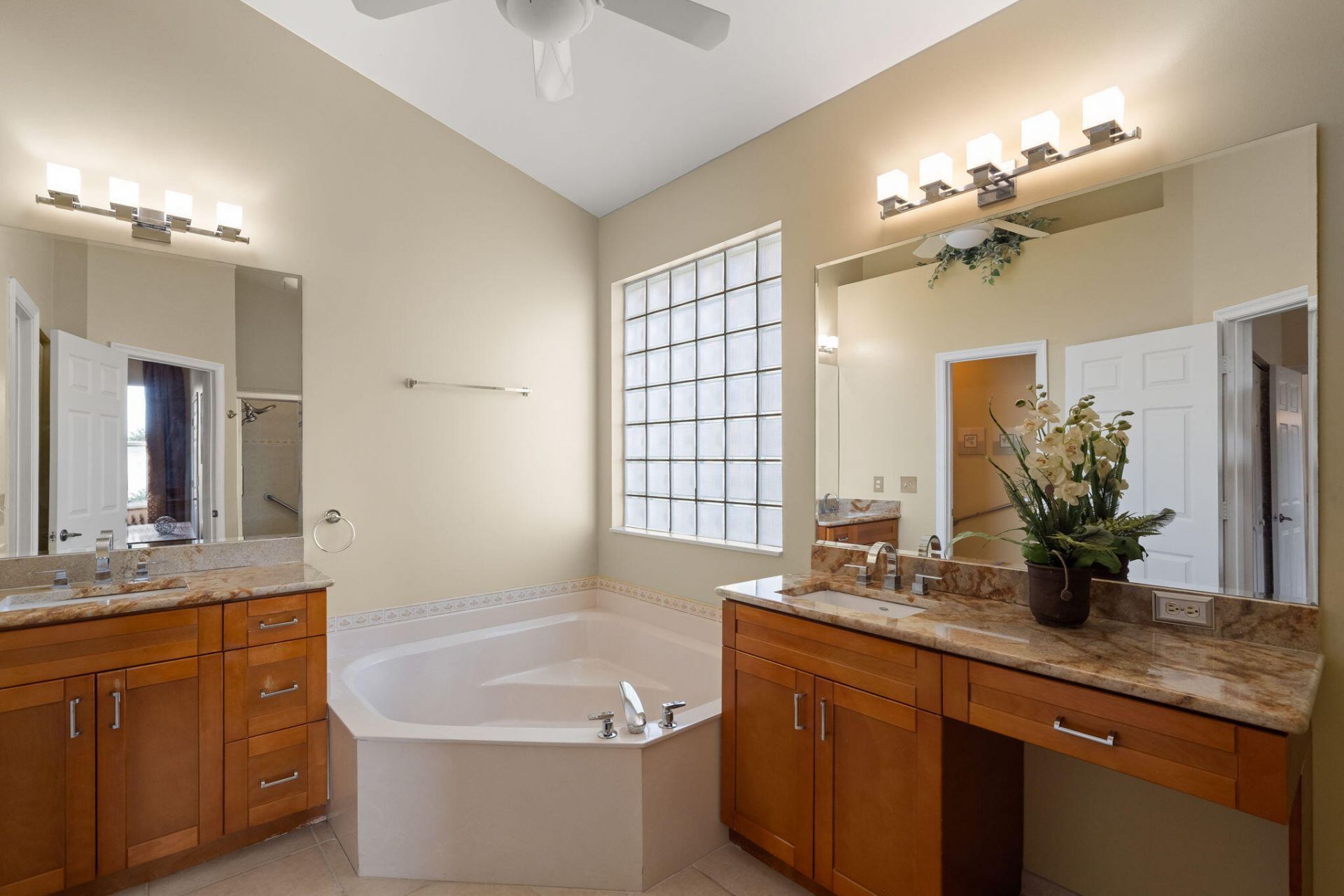 21178 Via Ventura, Boca Raton, FL 33433 Photo