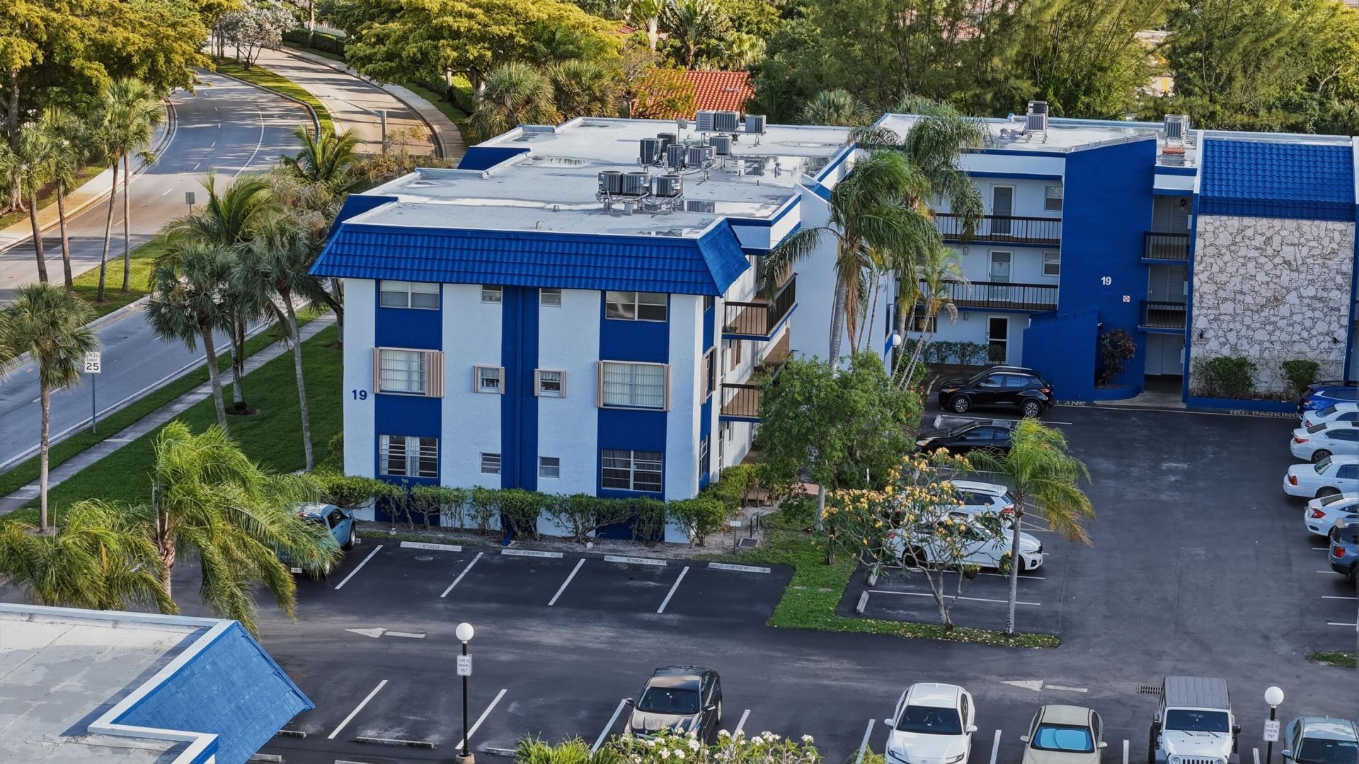 3040 Holiday Springs Boulevard, Unit 212, Margate, FL 33063 Photo