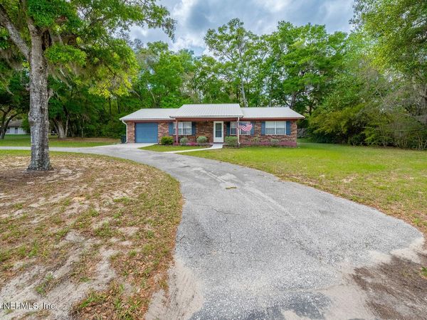 102 SWANS NEST Circle, Melrose, FL 32666