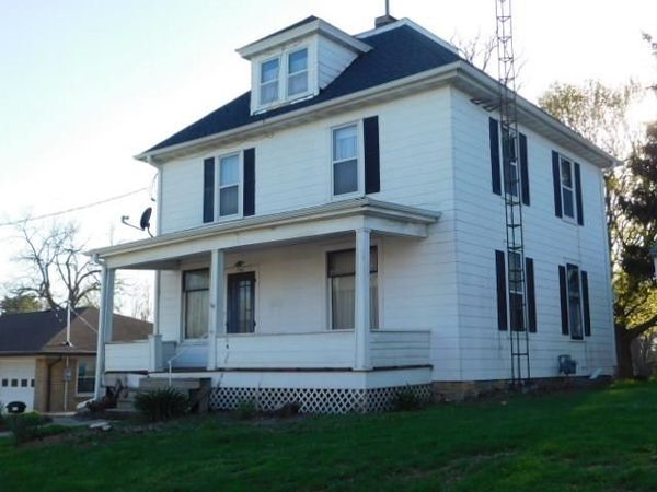 130 S Court Street, Platteville, WI 53818