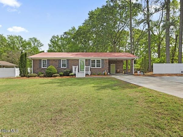 481 S Railroad Avenue, Beulaville, NC 28518