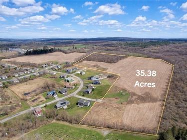 Gregg Lane , Cazenovia, NY 13035