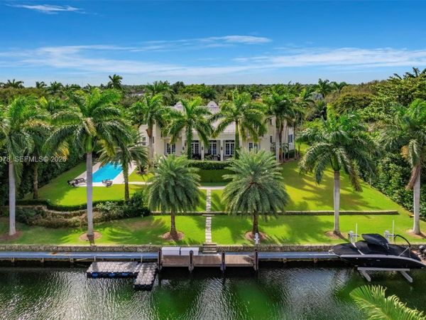 585 Arvida Pkwy, Coral Gables, FL 33156