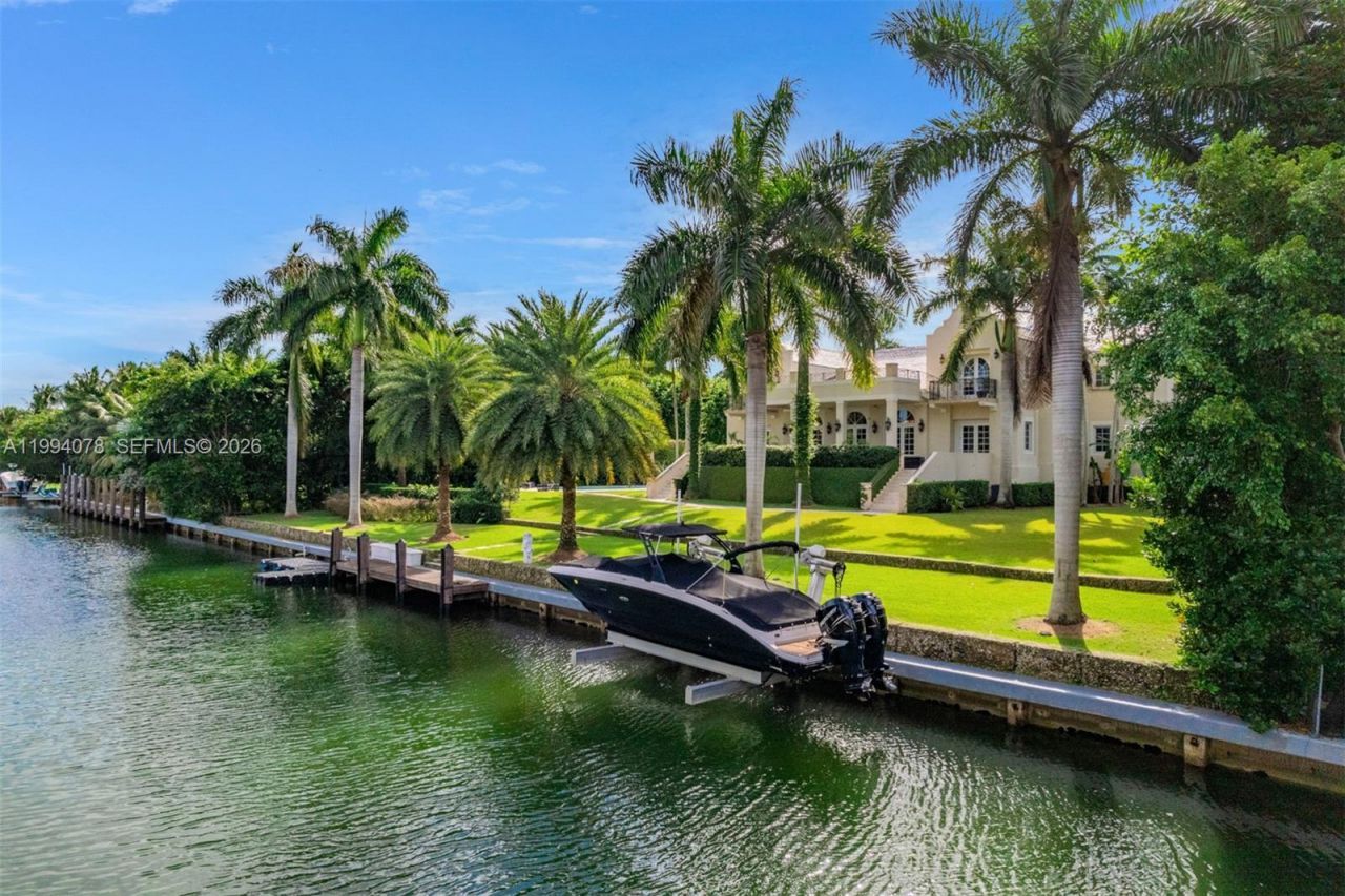 585 Arvida Pkwy, Coral Gables, FL 33156 Photo