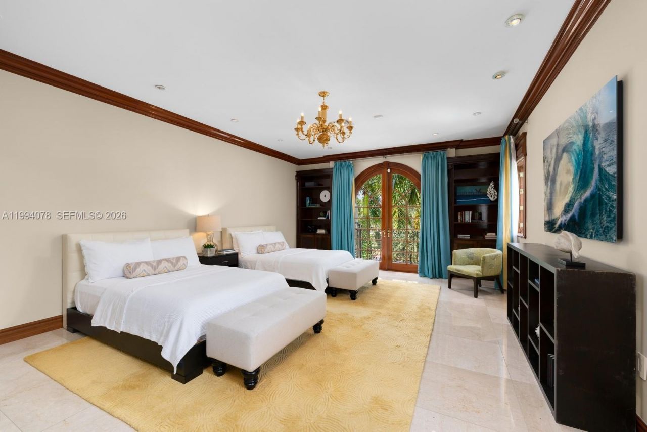 585 Arvida Pkwy, Coral Gables, FL 33156 Photo