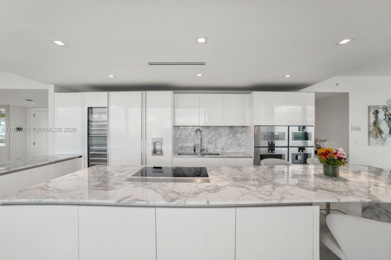 10203 Collins Ave, Unit 2501, Bal Harbour, FL 33154 Photo