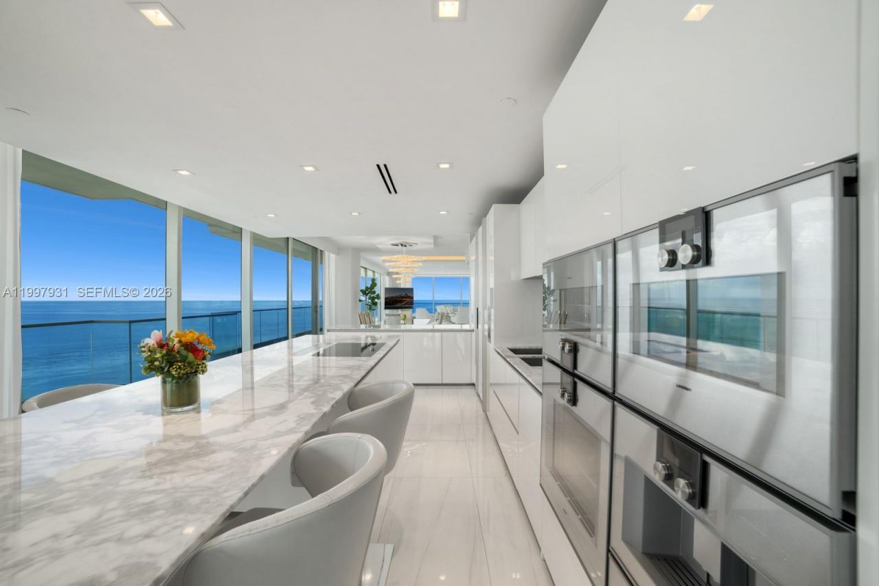 10203 Collins Ave, Unit 2501, Bal Harbour, FL 33154 Photo