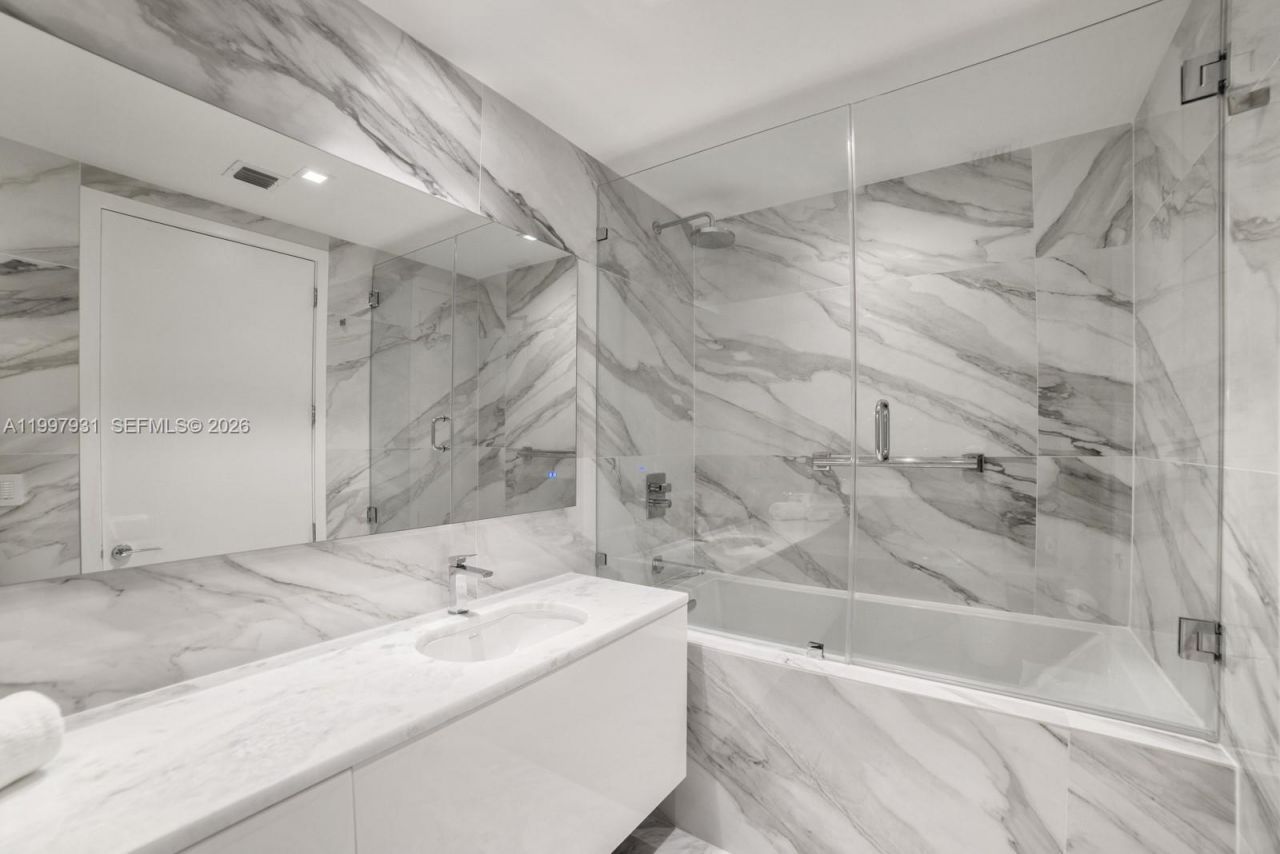 10203 Collins Ave, Unit 2501, Bal Harbour, FL 33154 Photo