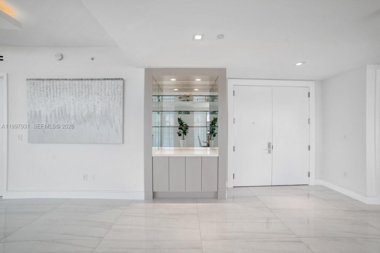 10203 Collins Ave, Unit 2501, Bal Harbour, FL 33154 Photo