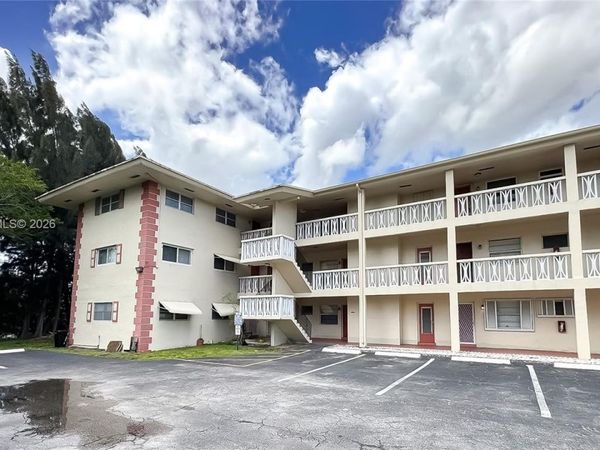 4770 NW 10th Ct , Unit 106, Plantation, FL 33313