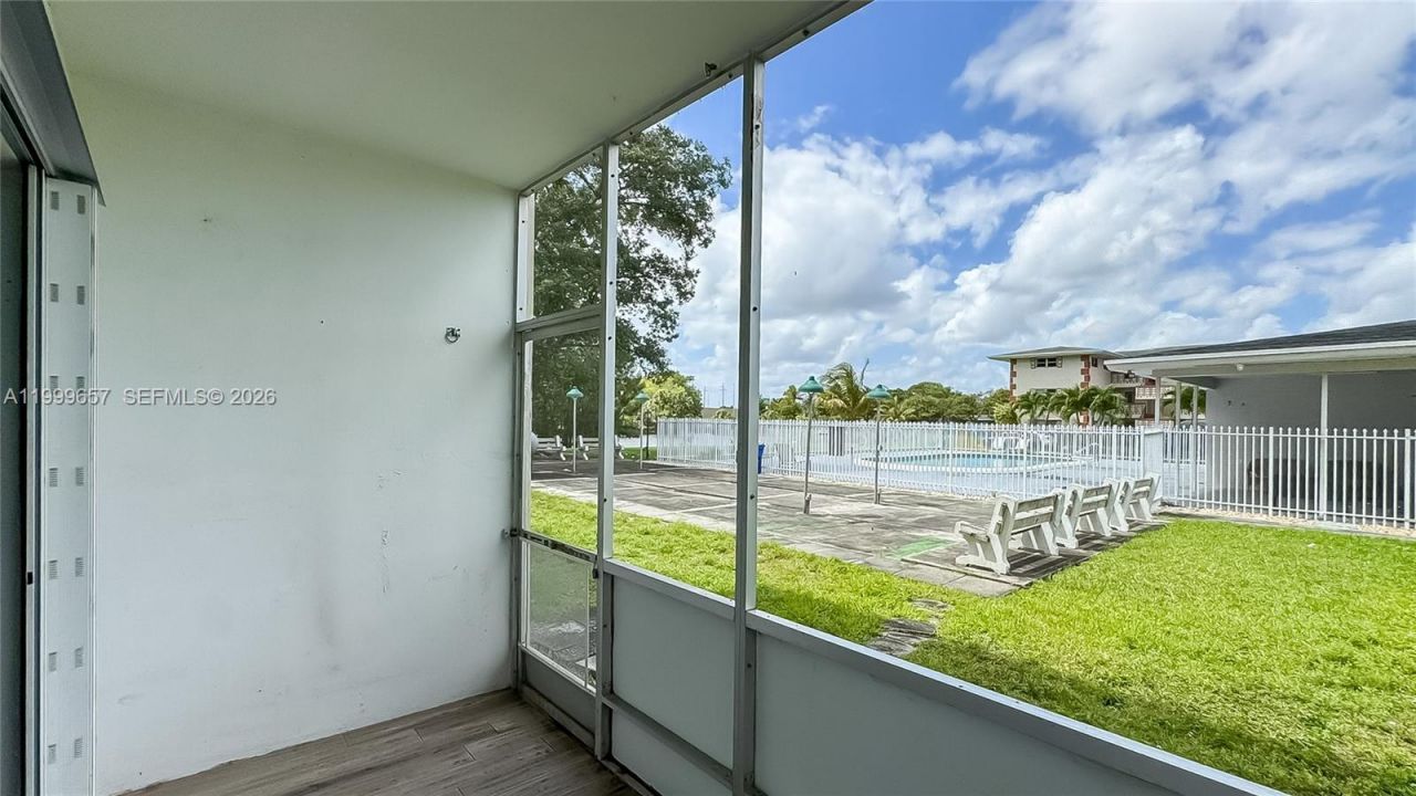 4770 NW 10th Ct, Unit 106, Plantation, FL 33313 Photo