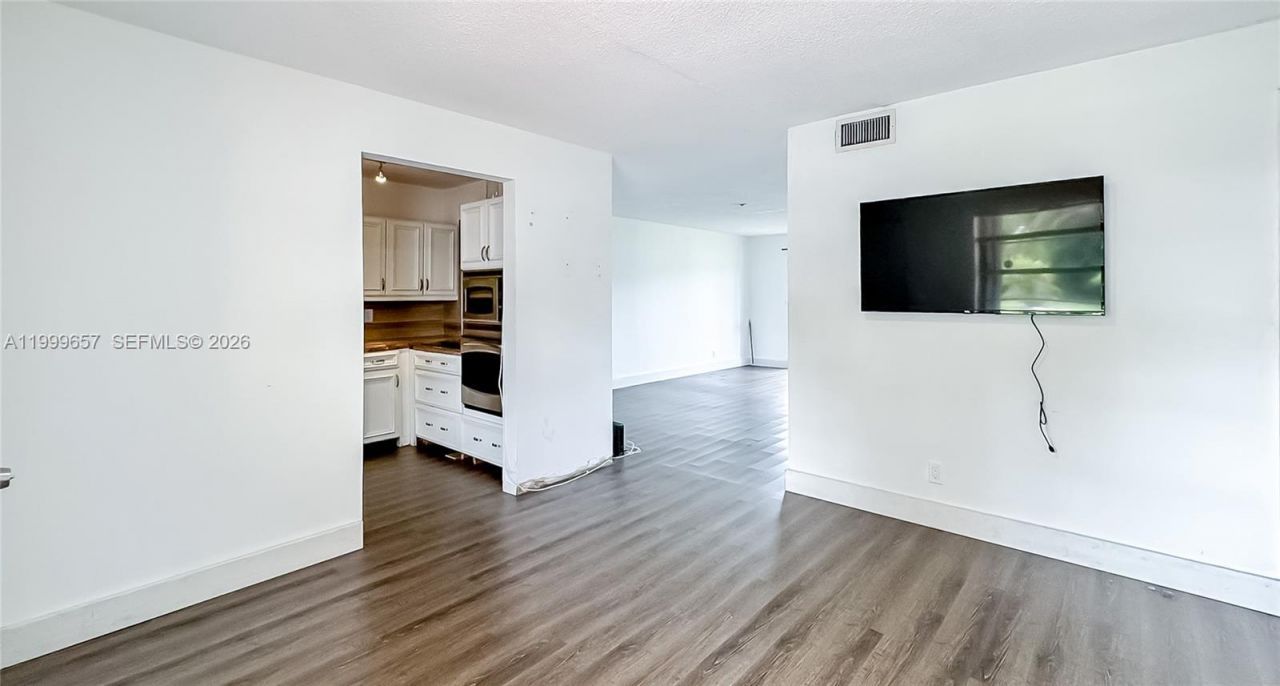 4770 NW 10th Ct, Unit 106, Plantation, FL 33313 Photo