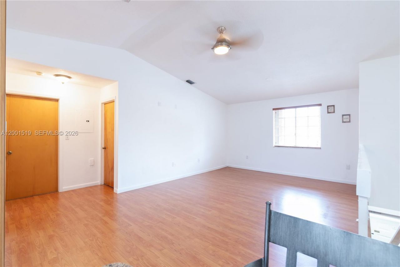 10017 W Okeechobee Rd, Unit 202, Hialeah Gardens, FL 33016 Photo