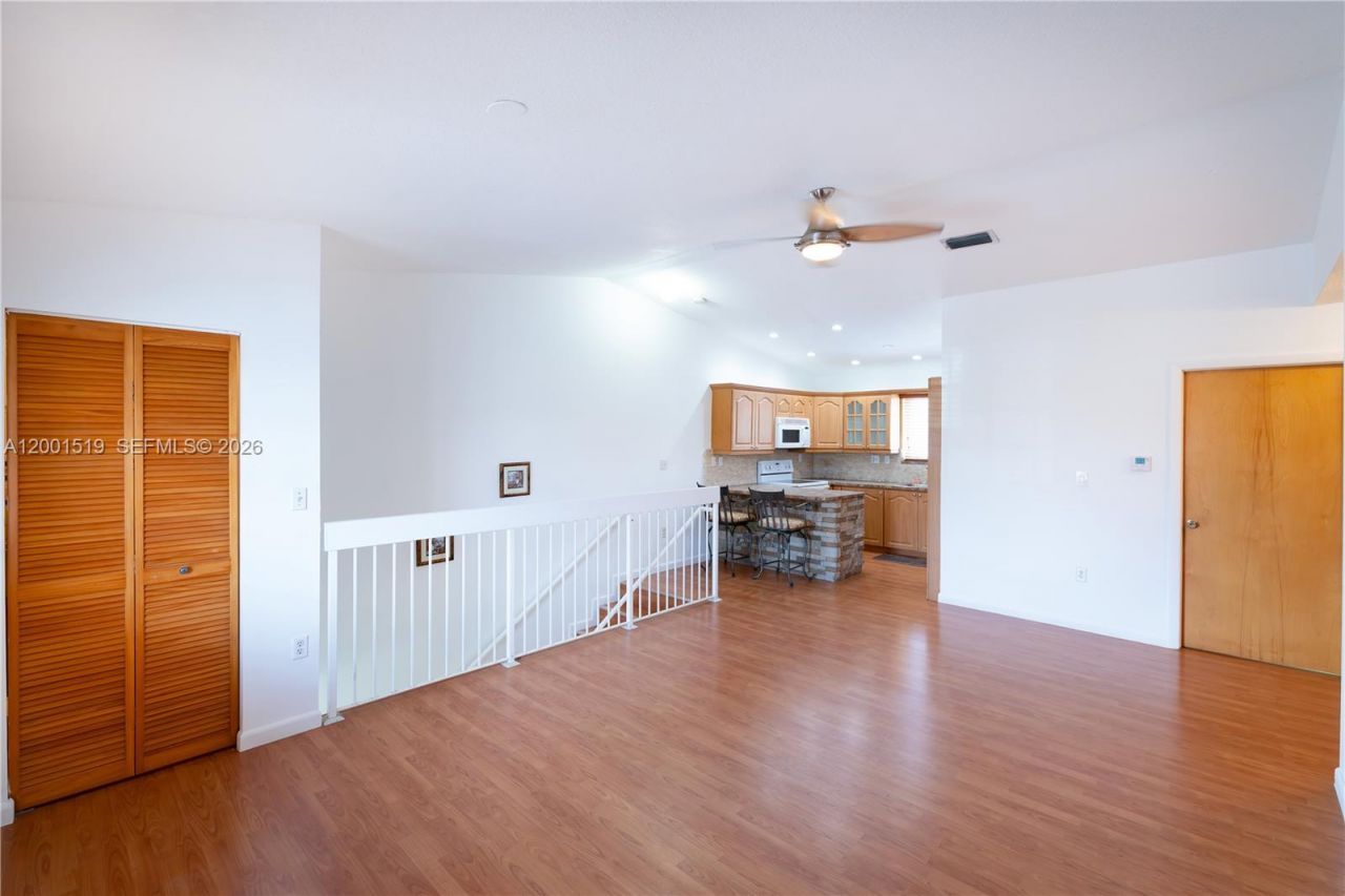 10017 W Okeechobee Rd, Unit 202, Hialeah Gardens, FL 33016 Photo