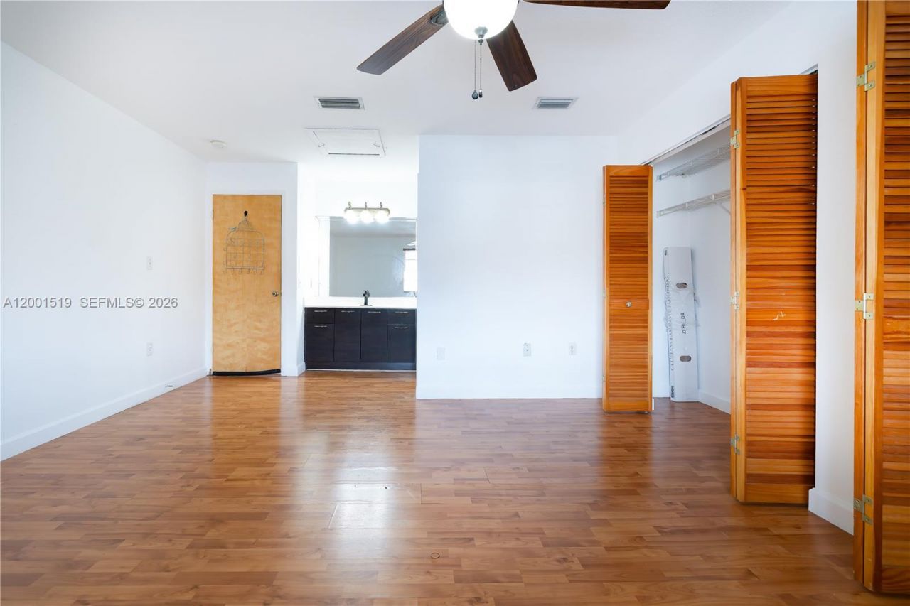 10017 W Okeechobee Rd, Unit 202, Hialeah Gardens, FL 33016 Photo