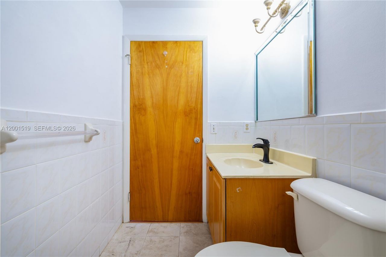 10017 W Okeechobee Rd, Unit 202, Hialeah Gardens, FL 33016 Photo