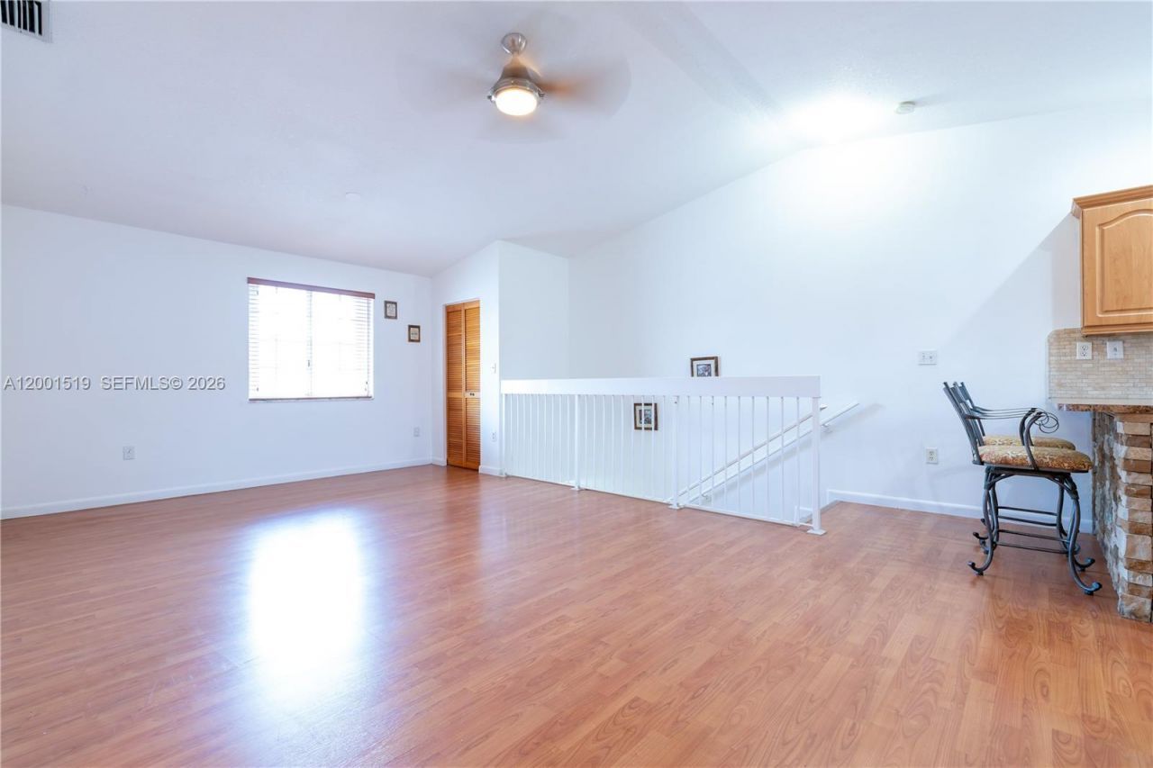 10017 W Okeechobee Rd, Unit 202, Hialeah Gardens, FL 33016 Photo