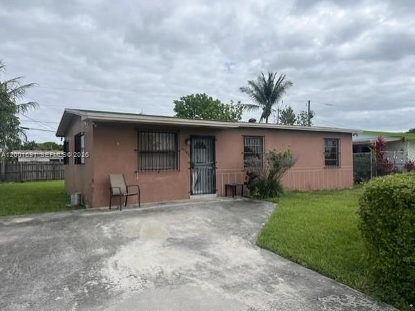 10781 SW 221st St, Miami, FL 33170