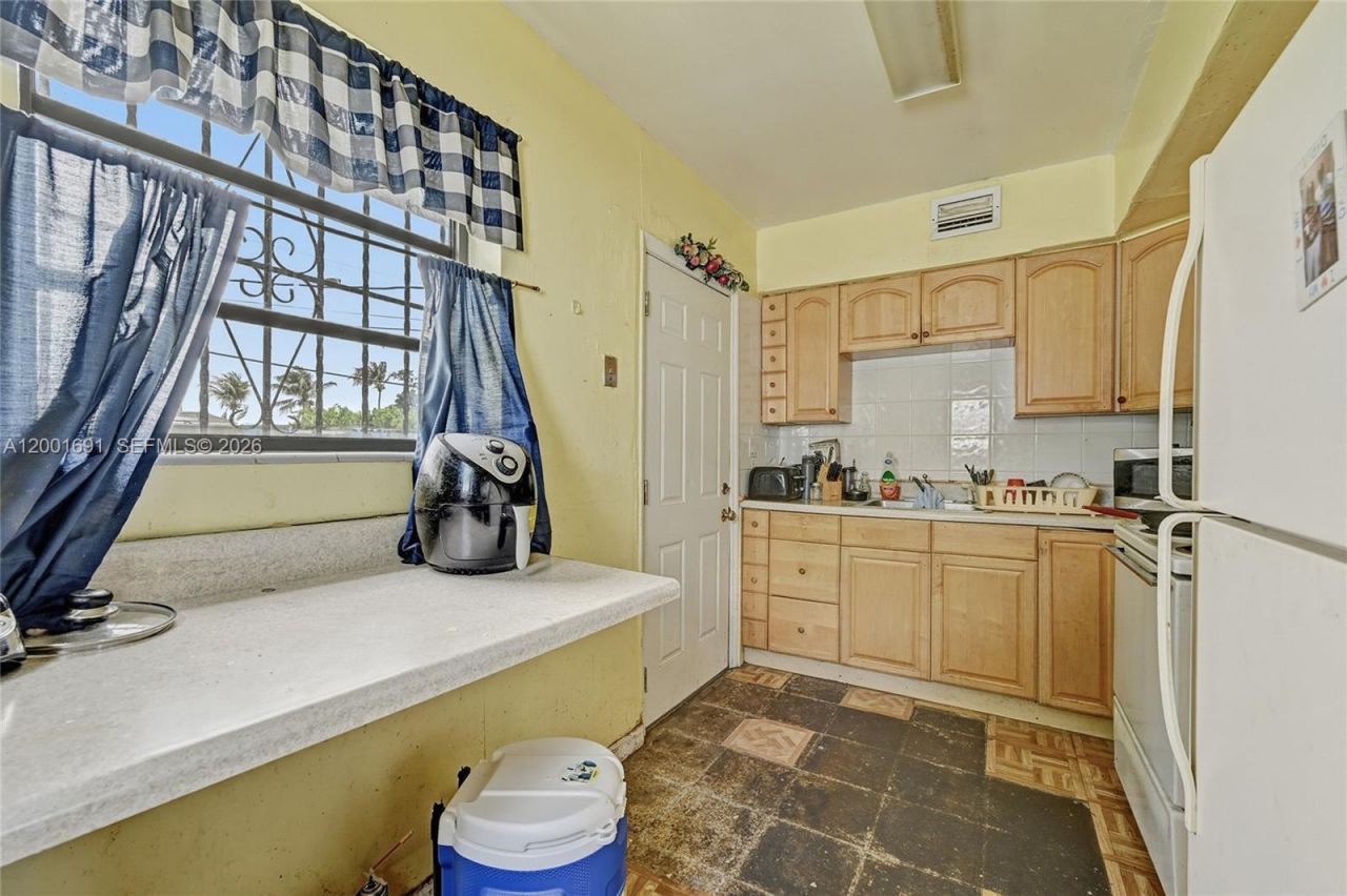 10781 SW 221st St, Miami, FL 33170 Photo