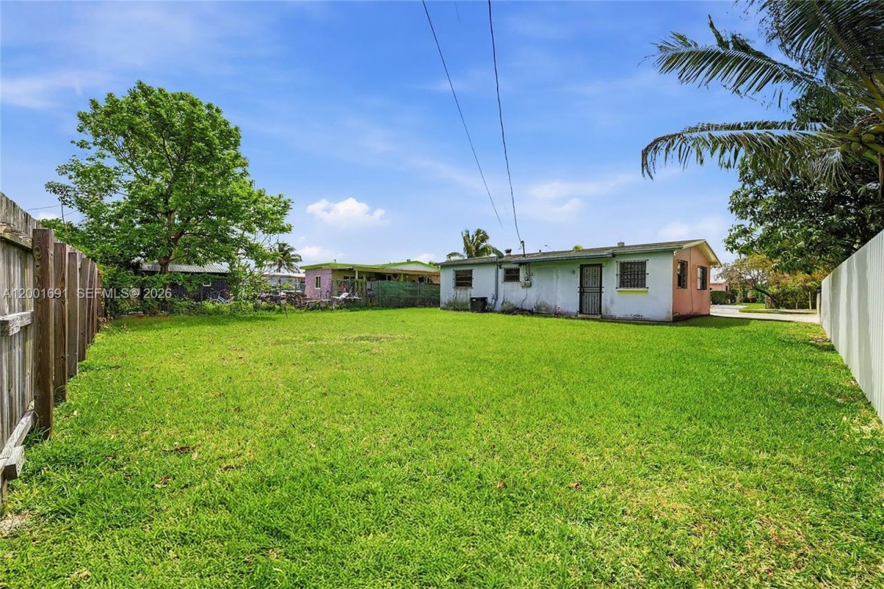 10781 SW 221st St, Miami, FL 33170 Photo