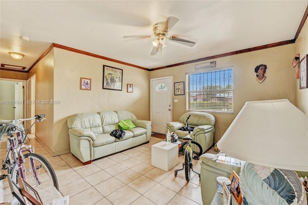 10781 SW 221st St, Miami, FL 33170 Photo