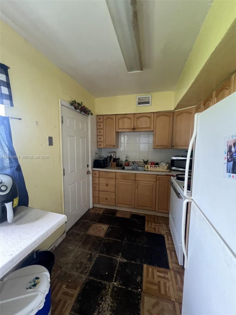 10781 SW 221st St, Miami, FL 33170 Photo