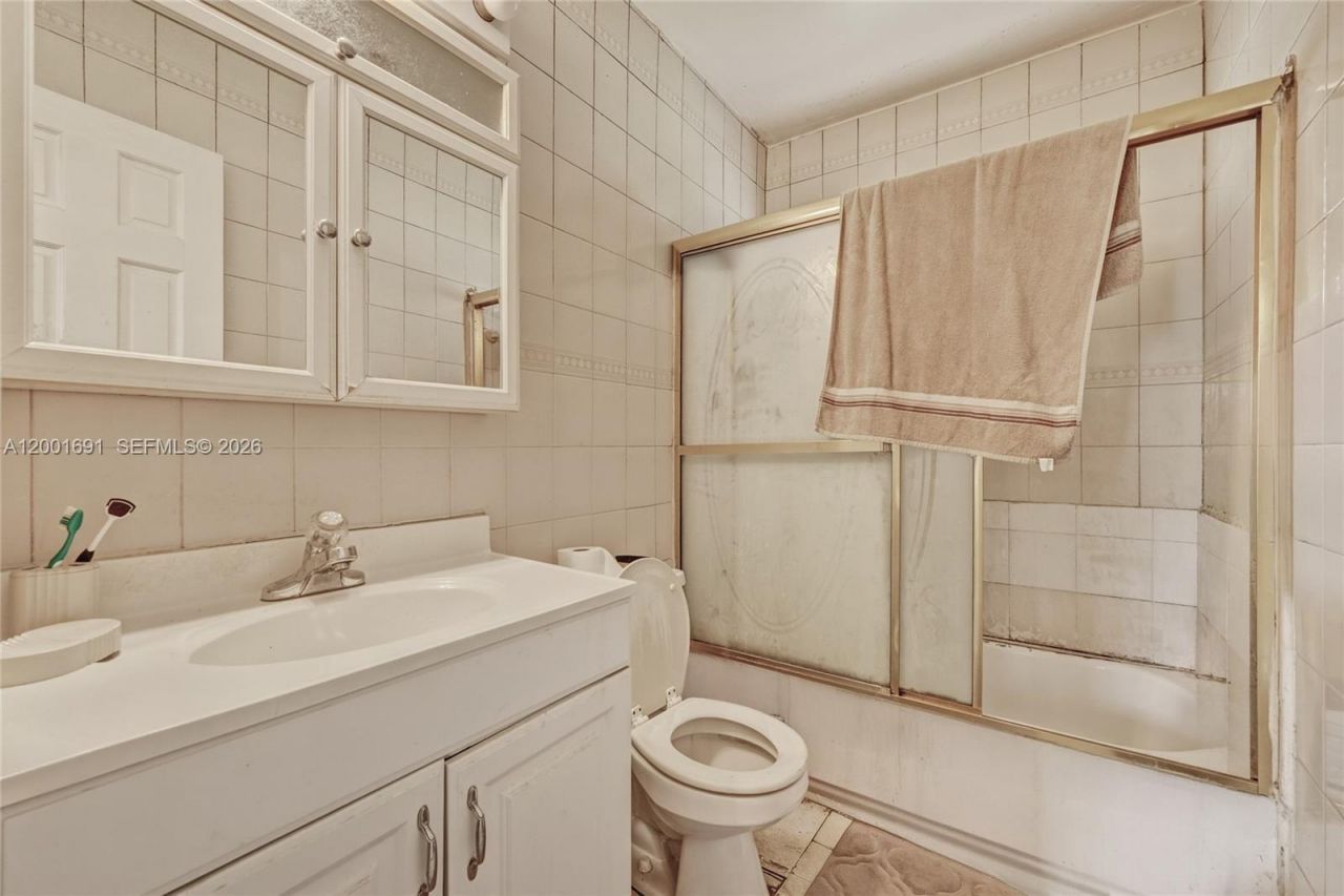 10781 SW 221st St, Miami, FL 33170 Photo