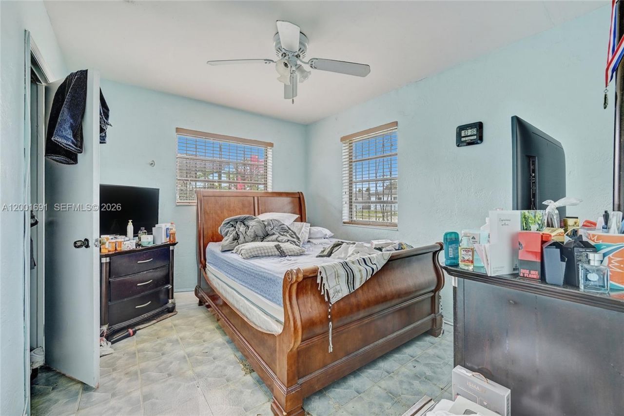 10781 SW 221st St, Miami, FL 33170 Photo