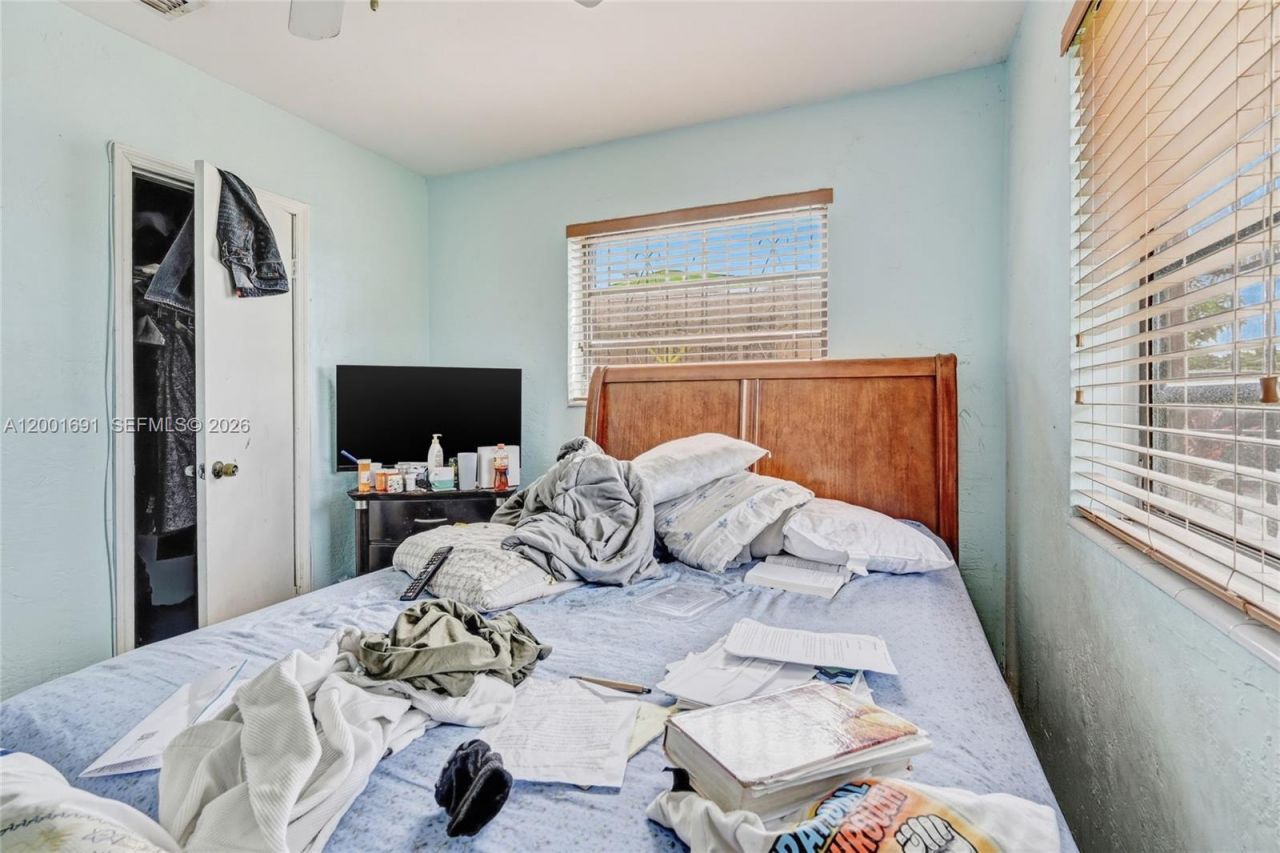 10781 SW 221st St, Miami, FL 33170 Photo