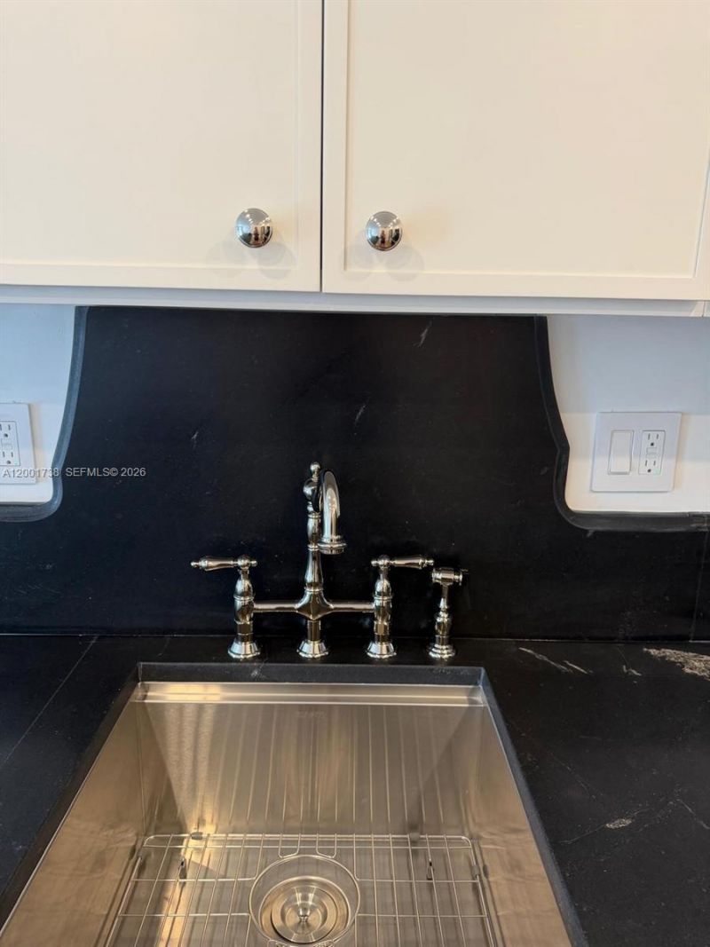 2900 NE 30th St, Unit F2, Fort Lauderdale, FL 33306 Photo