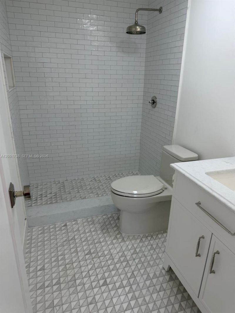 2900 NE 30th St, Unit F2, Fort Lauderdale, FL 33306 Photo